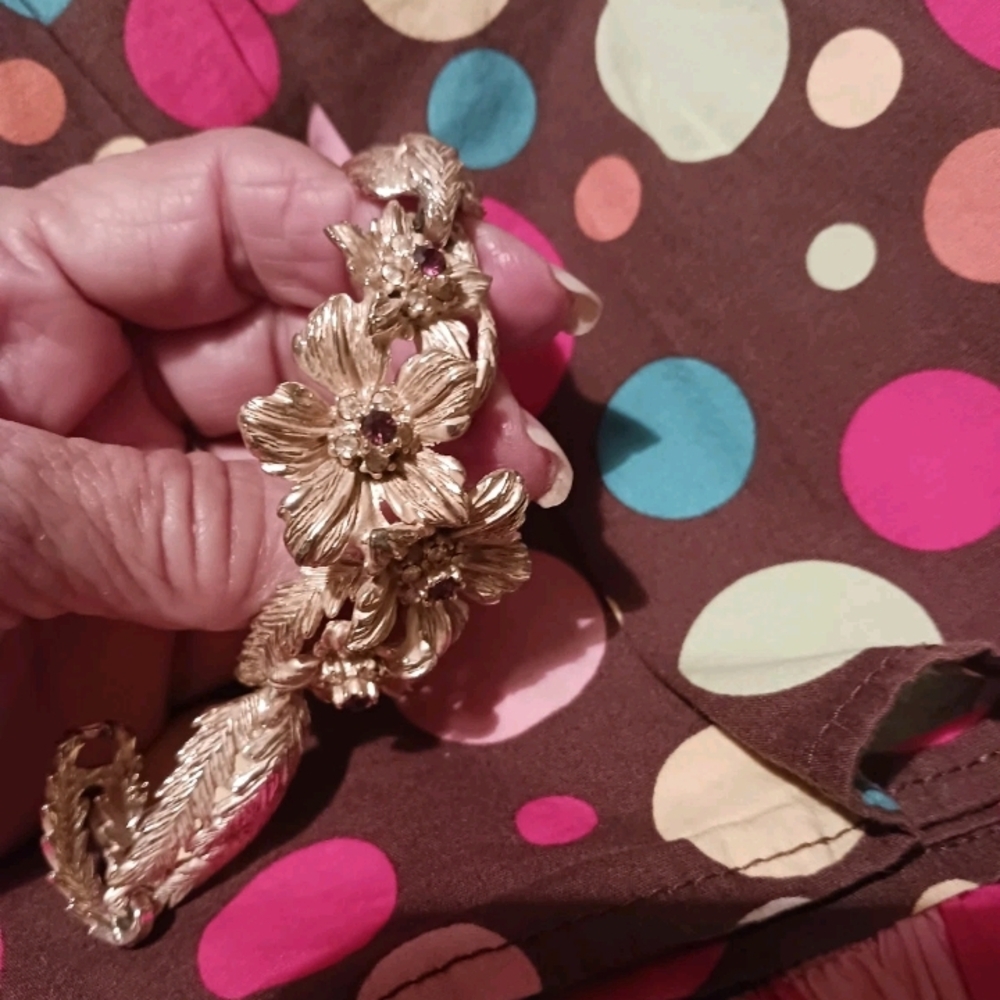 Floral Elegant Estate Find Amethyst Stone Bracelet No Markings Unbranded